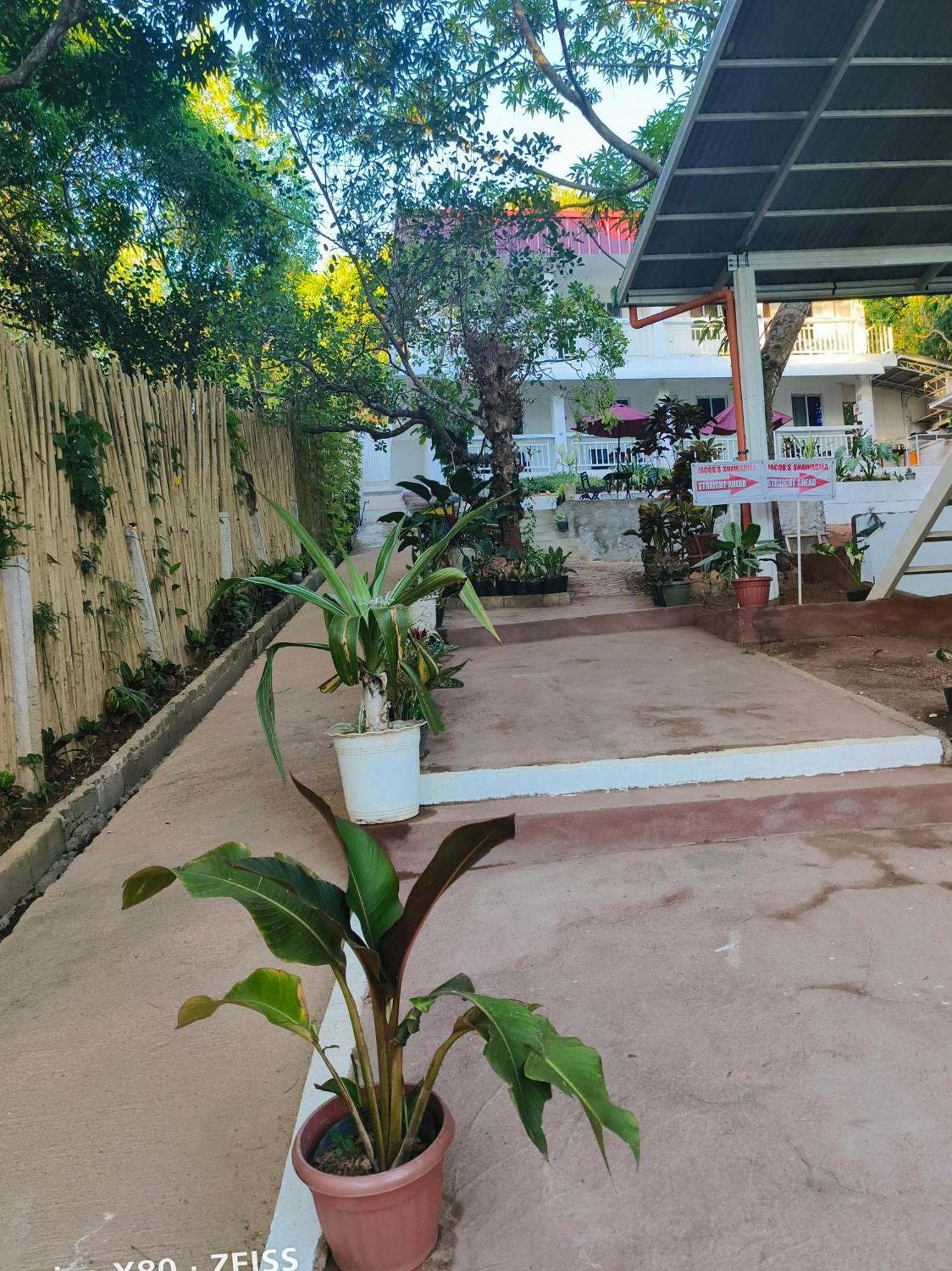 Ani Marie Guest House Coron Exterior foto